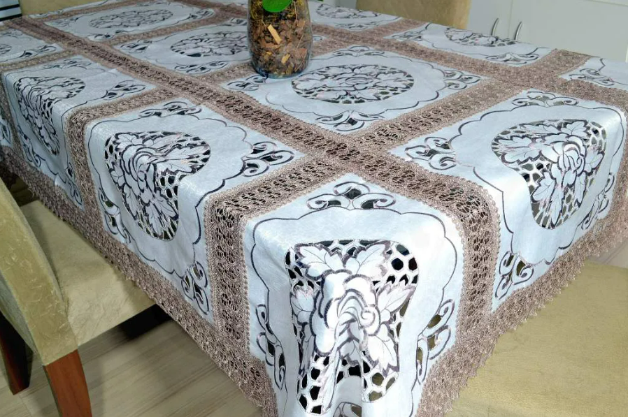 Faça você mesmo: toalha de mesa com renda guipir   